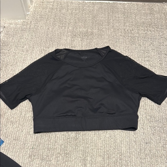 ALO Yoga Black Fitted Crop T-Shirt - Picture 1 of 1